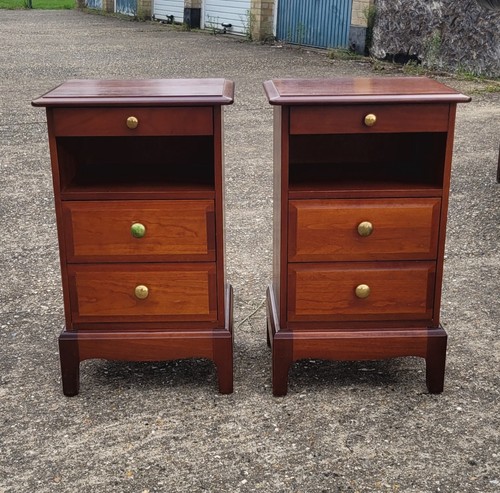 Stag minstrel slim bedside - stag,